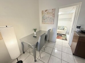 Interior - Spacious Studio Close to the Beach & Shops  2339 (Hallandale Beach)
