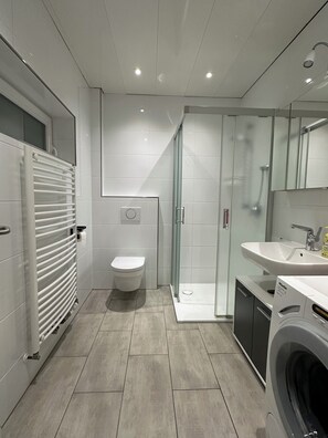 Bathroom - Vrbo Property (Müden)