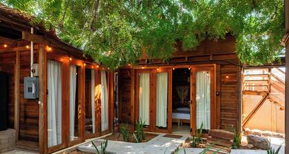 Straw hat suites La punta