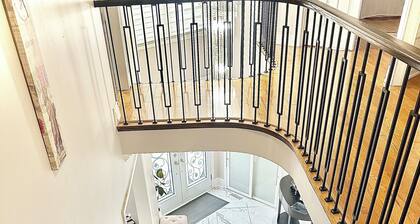 Spacious Modern Home for families, group or co-workers