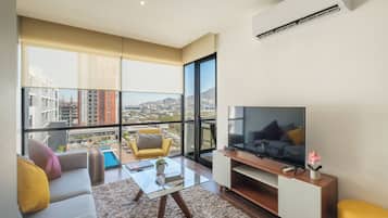 Apartment, 2 Bedrooms | Living area