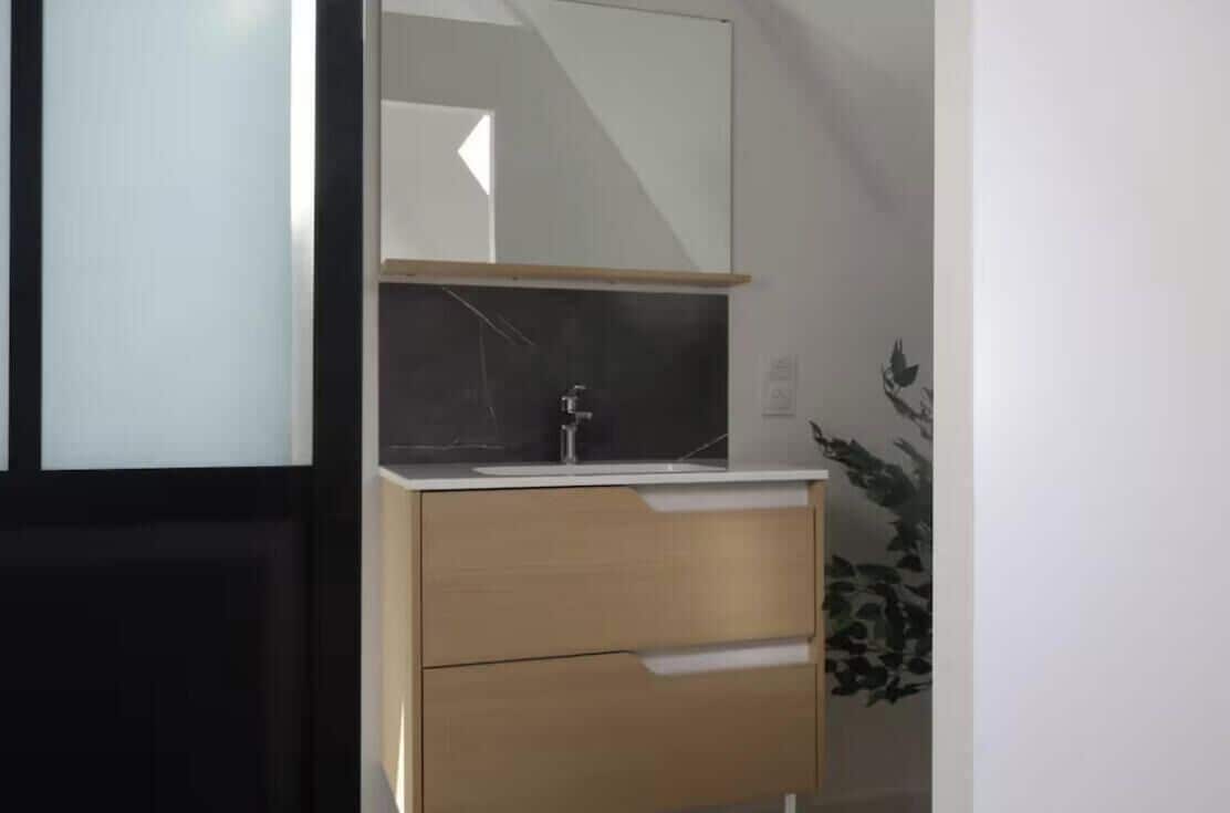 Shower, towels, soap, toilet paper