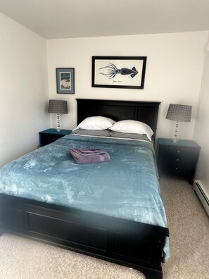 Standard Townhome, Lake View - Puffin Vacation Rentals (Kodiak)