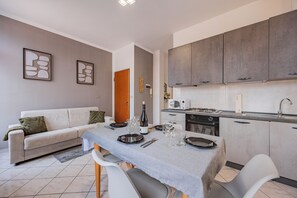 Interior - Sanremo sunrise - One Bedroom Apartment, Sleeps 4 (San Remo)