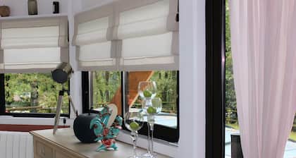 Bed & Breakfast „Chambre Aventurine“ mit Bergblick, Gemeinschaftspool und WLAN