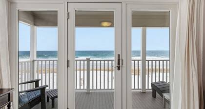 Stunning Oceanfront, newly renovated!