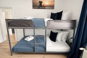 Bureau, Wi-Fi, draps fournis