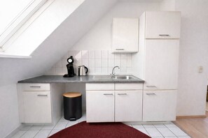 Private kitchen - N&N: Studio - Schloss & Stadtnähe + mit Kamin (Schwerin)