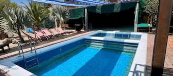 Country house with pool (pet friendly)