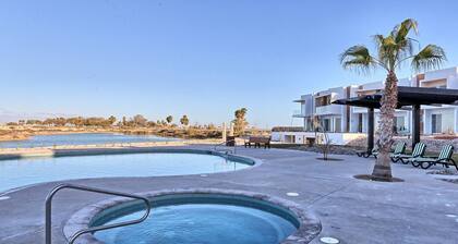 Relaxing Family Spot. Pool, Lagoon, Beach Walk B6