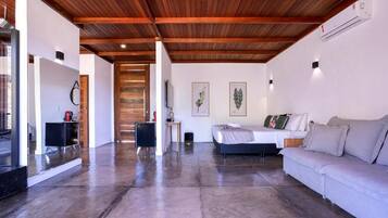 Premium Double Room | Living area