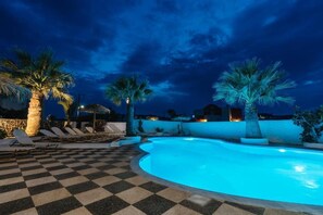 Pool - Blue Life hotel (Santorini)