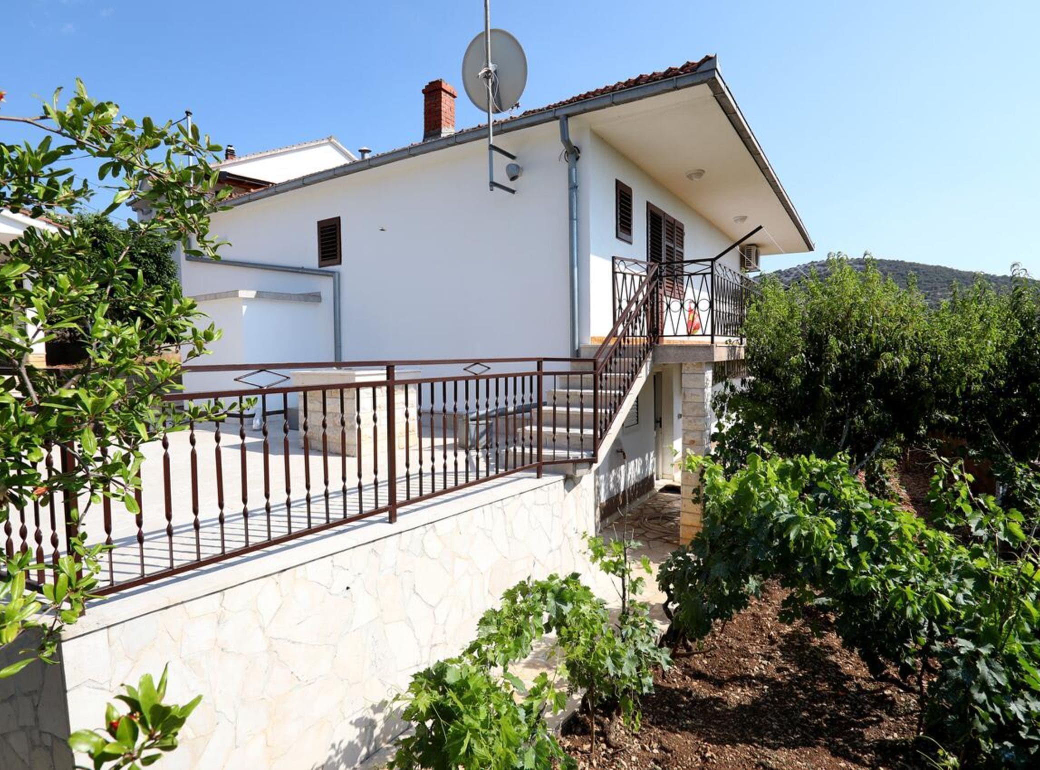 المنشأة من الخارج