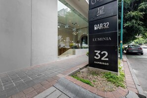 Exterior detail - Capitalia | Living in Art, Breathing the City (Ciudad de México)