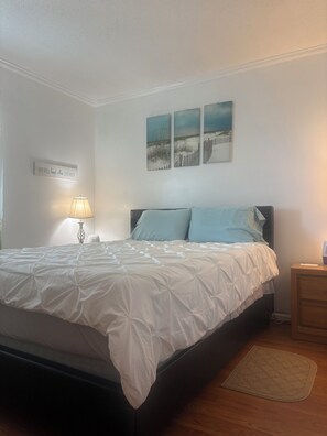 1 bedroom, free WiFi, bed sheets - Welcome to Pellom's Perch. A Beautiful Oceanfront Couple's Retreat. (North Topsail Beach)