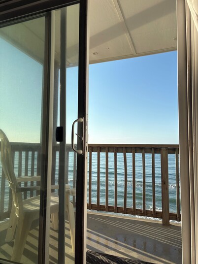 Welcome to Pellom's Perch. A Beautiful Oceanfront Couple's Retreat.