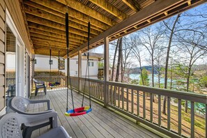 Terrace/patio - Livin` the Dream: Lakefront, Dock, Firepit, 16 (LaFollette)