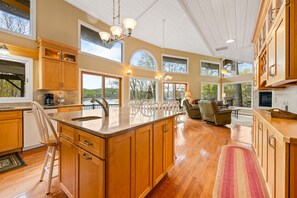 Interior - Poolside Paradise: Lakefront; Private Pool; Dock (LaFollette)