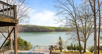 Poolside Paradise: Lakefront; Private Pool; Dock