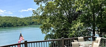 Poolside Paradise: Lakefront; Private Pool; Dock