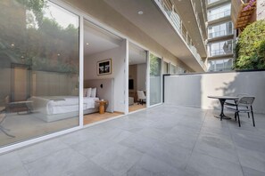 1 dormitorio, tabla de planchar con plancha, cuna de viaje y wifi