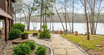 Deer Haven: Lakefront, Gentle Slope, Private Dock