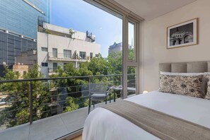2 bedrooms, iron/ironing board, travel cot, WiFi - Capitalia | Chic Two-Bedroom Living and Roof views (Ciudad de México)