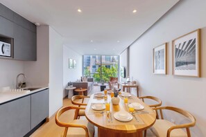 Dining - Capitalia | Chic Two-Bedroom Living and Roof views (Ciudad de México)