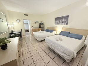 1 bedroom, iron/ironing board, Internet - Peaceful Miami Studio Spot  2335 (Hallandale Beach)