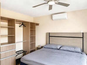 4 quartos, ferros/tábuas de passar roupa, Wi-Fi, roupa de cama