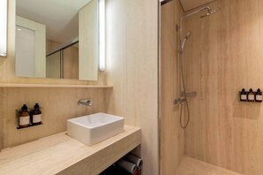 Shower, hair dryer, towels, shampoo - Capitalia Juarez | Central Studio + Balcony & Gym (Ciudad de México)