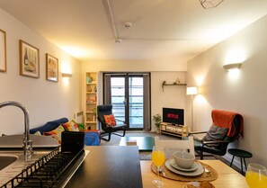 Interior - Nottingham Apartment |Fast WiFi | Near Attractions - Pass the Keys (Nottingham)