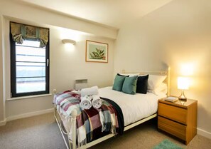 3 chambres, fer et planche à repasser, Wi-Fi gratuit, draps fournis