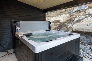 Outdoor spa tub - Spa & Panoramic Nature Views | Alto (Saint-Côme)