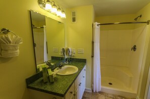 Hair dryer, towels, soap, toilet paper - Cozy 2BR on Neuse River w/ Kitchen + Resort Perks (New Bern)
