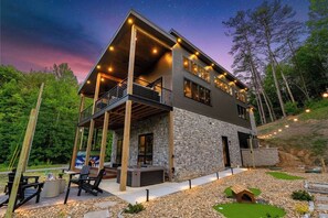 Exterior - Luxury Smoky Mountain Cabin - Bowling Alley, Hot Tub, Pool & Playground (Sevierville)