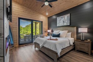3 bedrooms, iron/ironing board, WiFi, bed sheets - Luxury Smoky Mountain Cabin - Bowling Alley, Hot Tub, Pool & Playground (Sevierville)