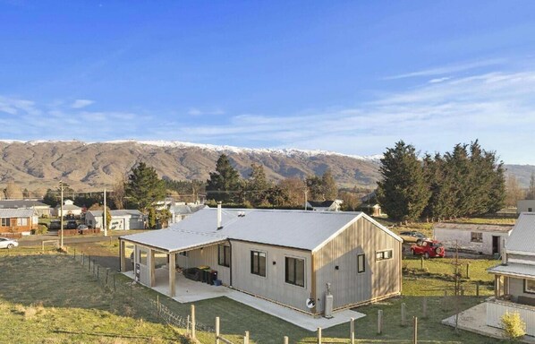 Exterior - Middlemarch Rustic Retreat - Unwind & Relax (Middlemarch)