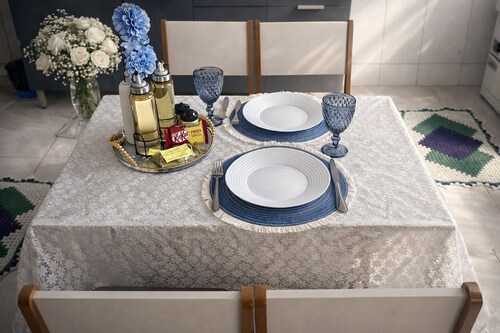 Complete house in Jaru | Wi-Fi, equipped kitchen, and sleeps up to 5 guests.