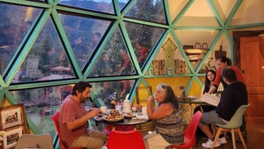 Dining - Dome in green Patagonia with view and access to the Petrohue River, Tinas Calientes. (Cochamo)