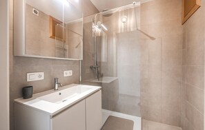 Shower - Awesome apartment in Oostende with WiFi (Oostende)
