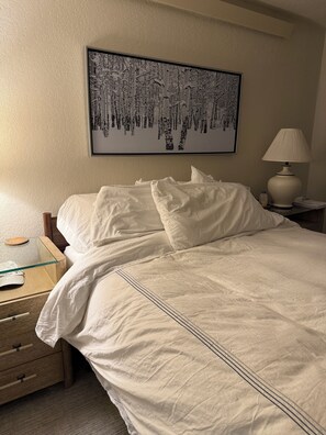 2 habitaciones, tabla de planchar con plancha, wifi y ropa de cama 