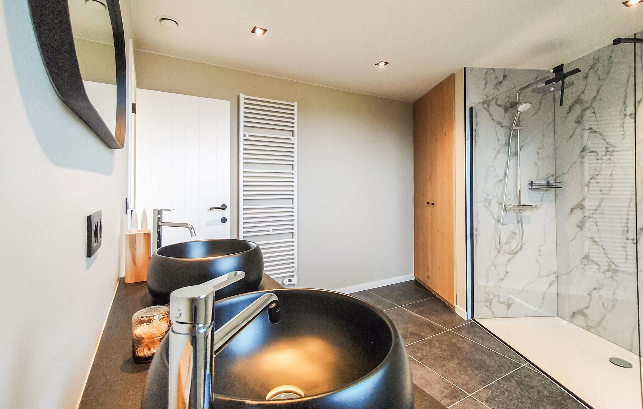 Een douche, een haardroger