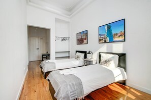 1 bedroom, iron/ironing board, Internet, bed sheets - HOUZE Studio near LX Factory and the river (Lisboa)