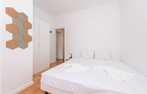 4 Schlafzimmer, Bügeleisen/Bügelbrett, Internetzugang, Bettwäsche