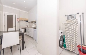 Interior - HOUZE Comfortable apartment in Laranjeiras (Lisboa)