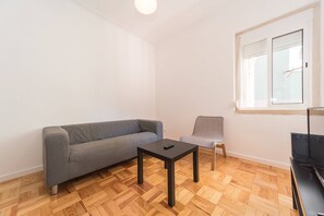 TV - HOUZE Laranjeiras City Living Apartment (Lisboa)