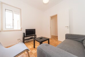 TV - HOUZE Laranjeiras City Living Apartment (Lisboa)