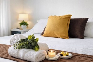 2 bedrooms, iron/ironing board, free WiFi, bed sheets - Il Mio Lago - One Bedroom Apartment, Sleeps 4 (Desenzano del Garda)