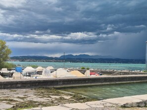 Beach - Il Mio Lago - One Bedroom Apartment, Sleeps 4 (Desenzano del Garda)